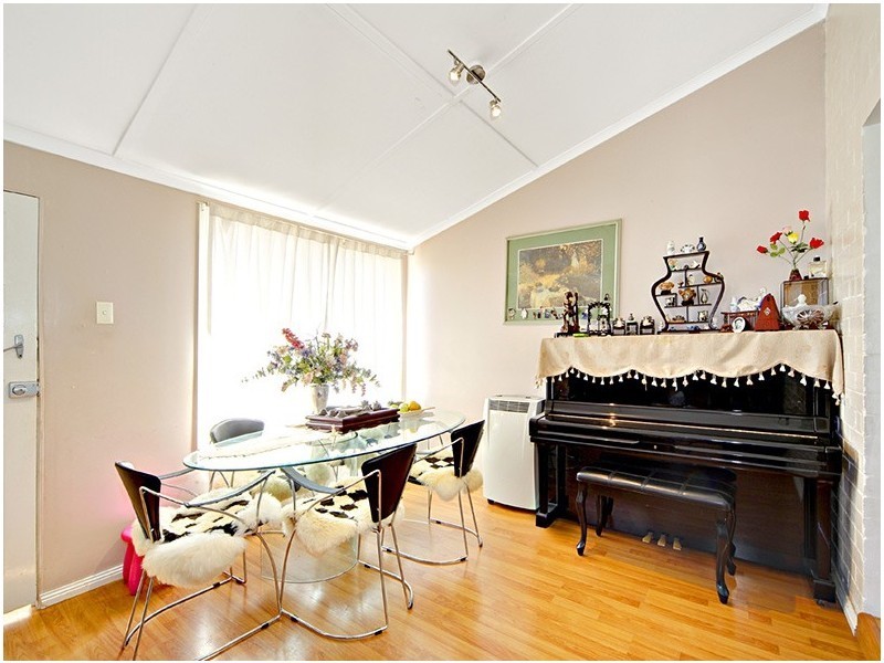 7 Courland St, Five Dock NSW 2046