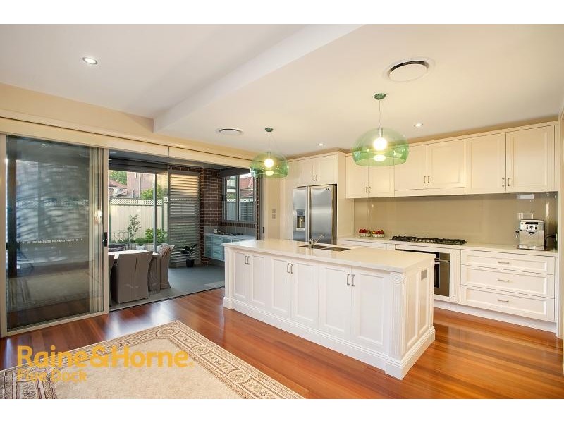 9 Duchess Ave, Rodd Point NSW 2046