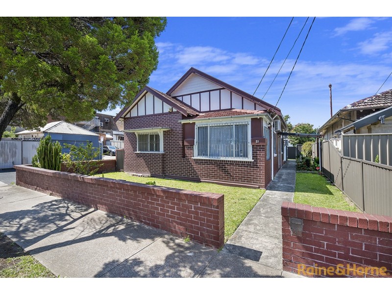 21 EARLE AVENUE, Ashfield NSW 2131