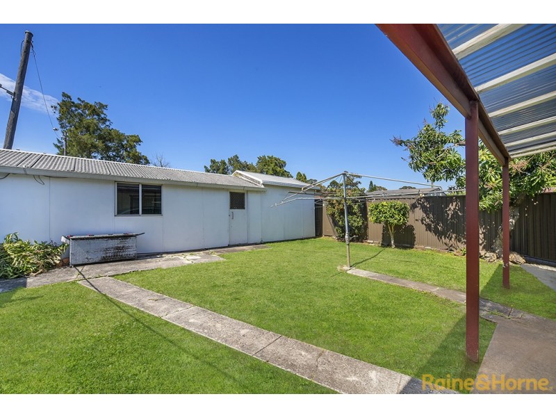 21 EARLE AVENUE, Ashfield NSW 2131
