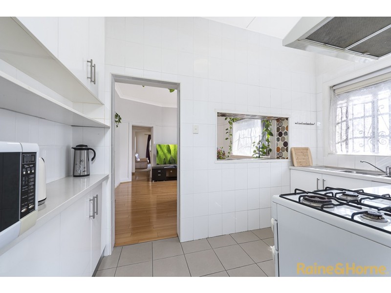 21 EARLE AVENUE, Ashfield NSW 2131