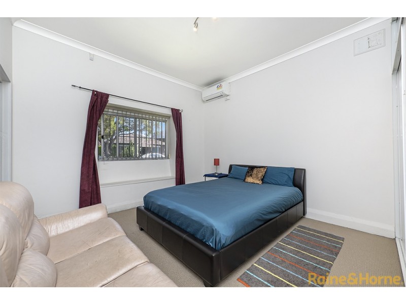 21 EARLE AVENUE, Ashfield NSW 2131