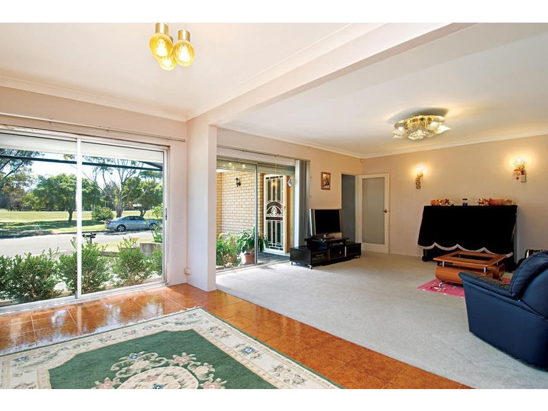 13 Cook Ave, Canada Bay NSW 2046