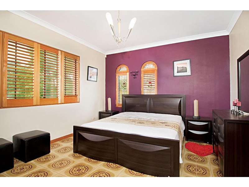 2 Bayview road, Canada Bay NSW 2046