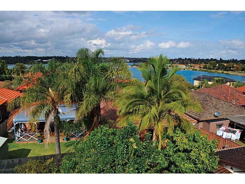 61 Clements St, Russell Lea NSW 2046
