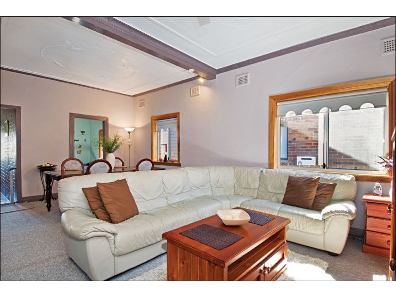 262  Lyons rd, Russell Lea NSW 2046