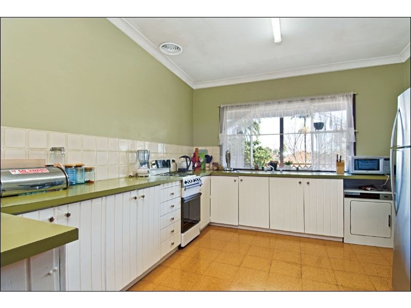 262  Lyons rd, Russell Lea NSW 2046