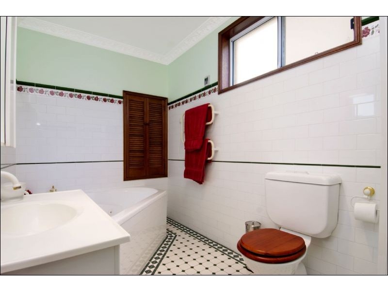 18 West St, Five Dock NSW 2046