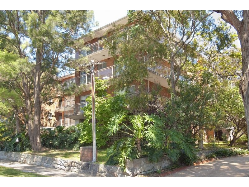 15 / 20 – 24 The Parade, Russell Lea NSW 2046