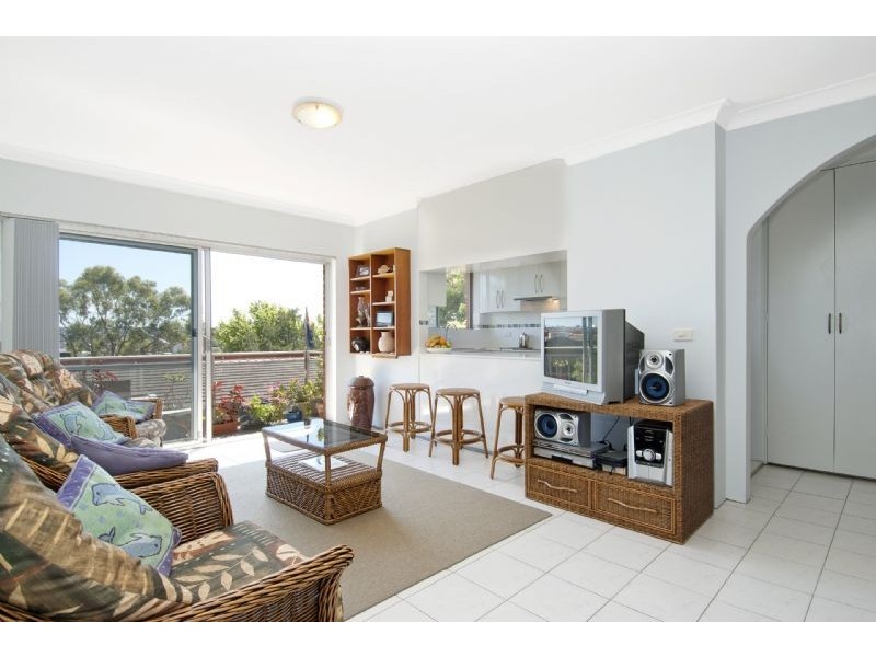 15 / 20 – 24 The Parade, Russell Lea NSW 2046