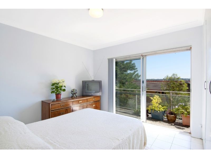 15 / 20 – 24 The Parade, Russell Lea NSW 2046