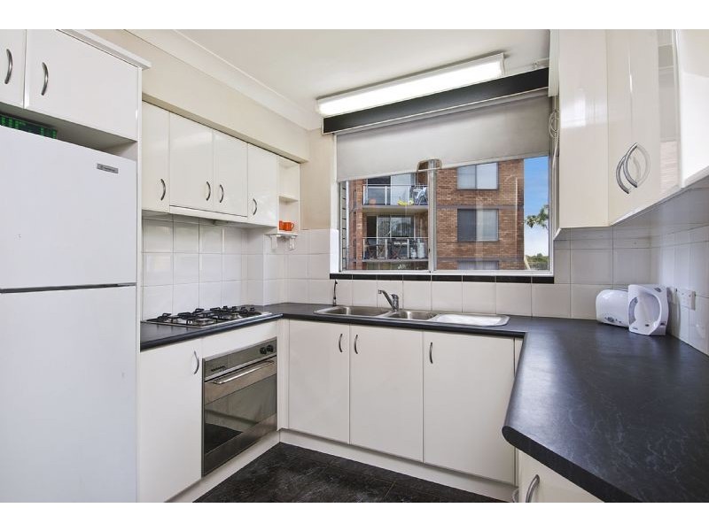 9/4 Bortfield Dr, Chiswick NSW 2046