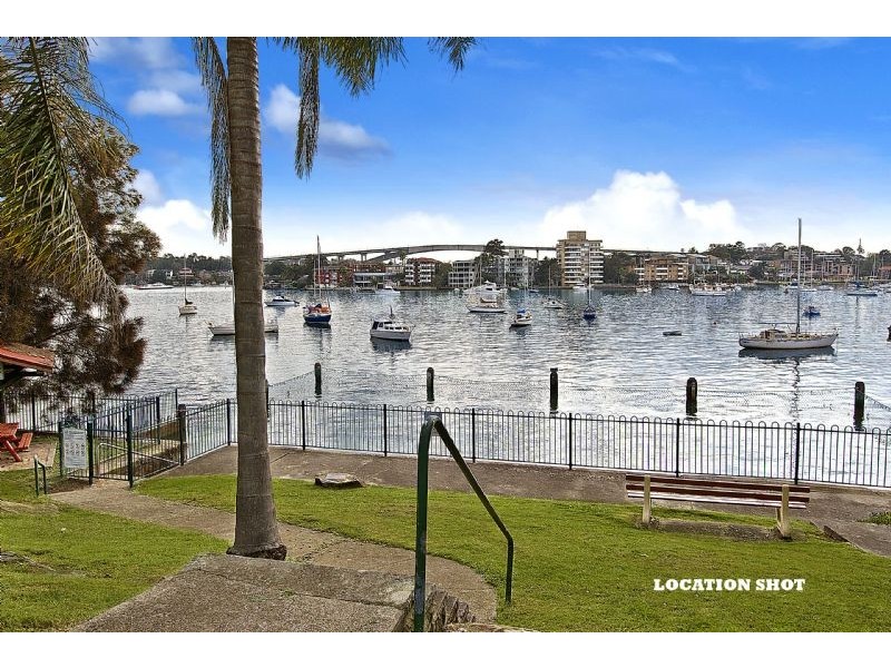 9/4 Bortfield Dr, Chiswick NSW 2046