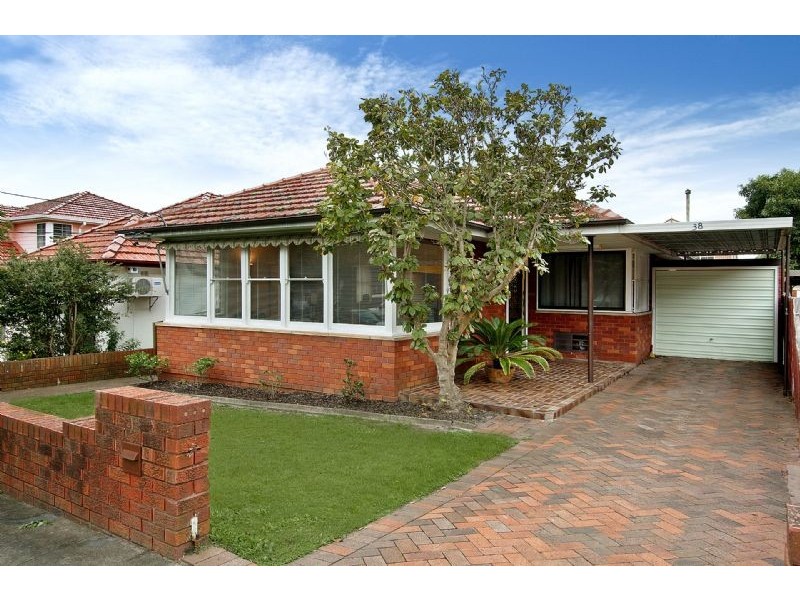 38 Duke Ave, Rodd Point NSW 2046