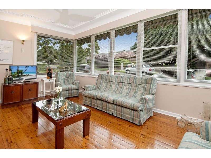 38 Duke Ave, Rodd Point NSW 2046