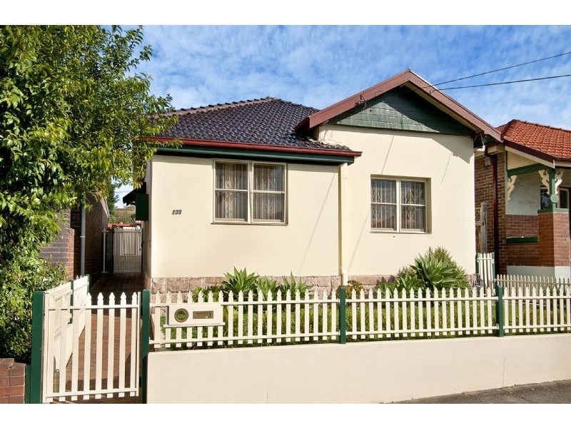 133 Hampden rd, Russell Lea NSW 2046