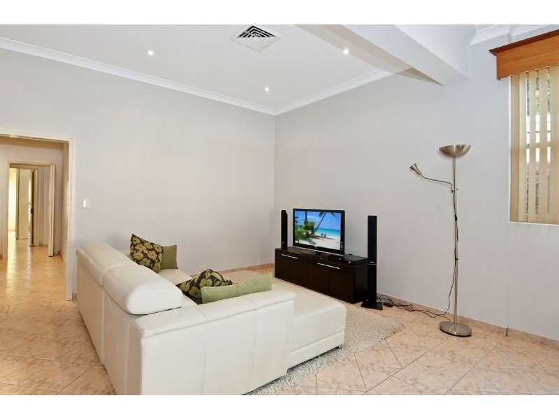 133 Hampden rd, Russell Lea NSW 2046