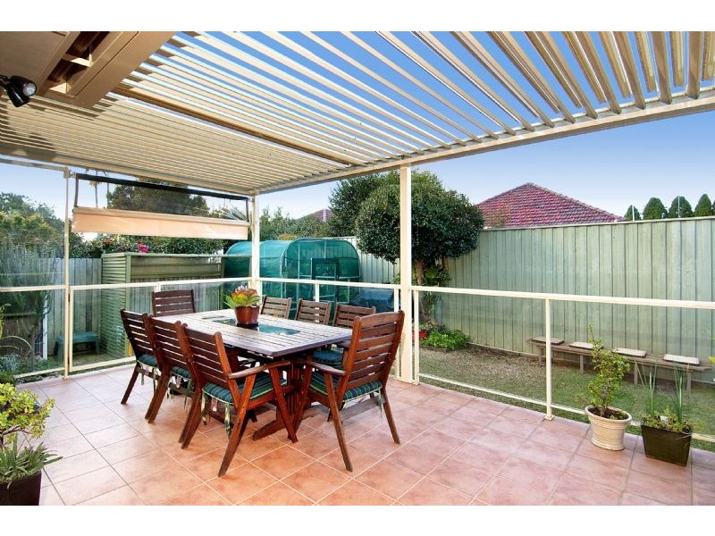 12 Hood ave, Rodd Point NSW 2046