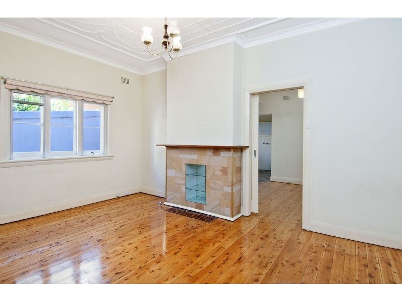 12 Kingsford Ave, Five Dock NSW 2046
