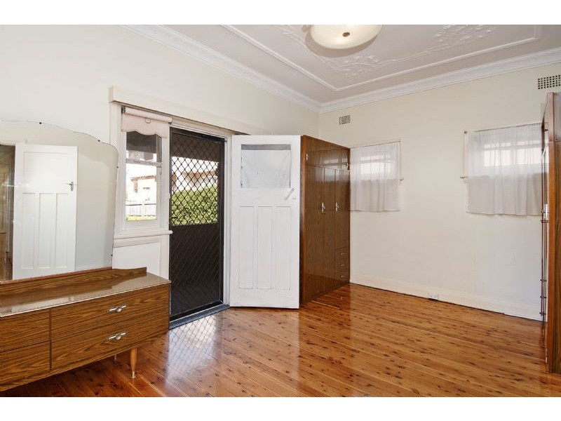 12 Kingsford Ave, Five Dock NSW 2046