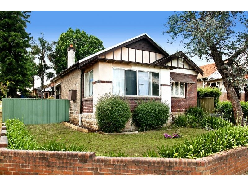 301 Queen street cnr of Bangalla st, Concord West NSW 2138