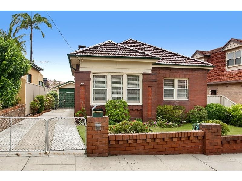 12 Dalmeny Ave, Russell Lea NSW 2046