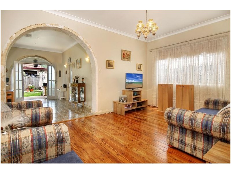 24 Mons Street, Russell Lea NSW 2046