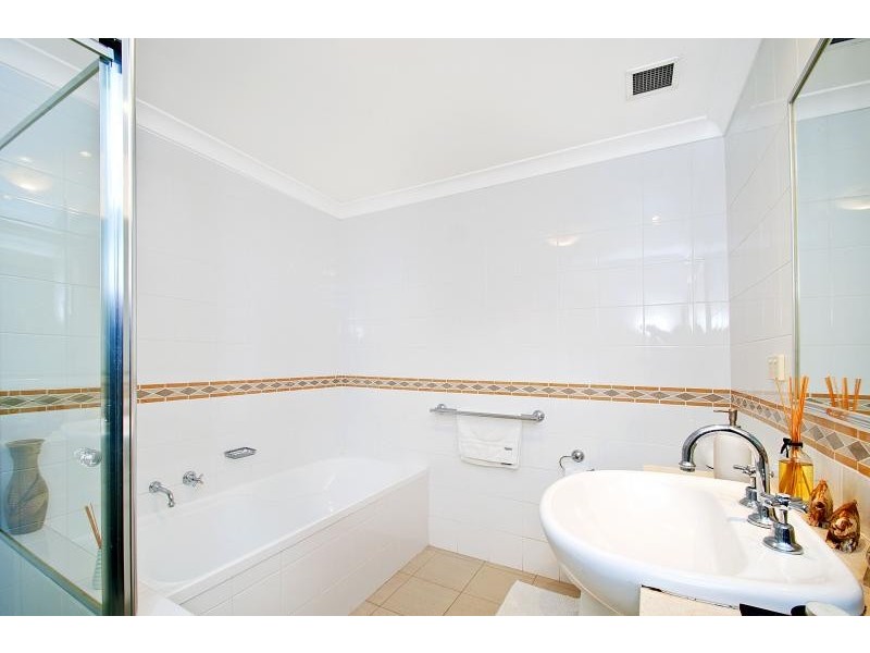 8/1 Kings Bay Ave, Five Dock NSW 2046