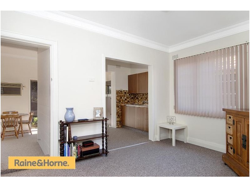 10 Dalmeny Ave, Russell Lea NSW 2046