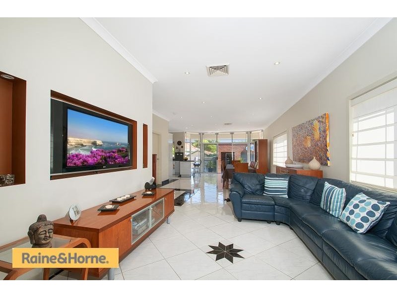 76 First Ave, Rodd Point NSW 2046