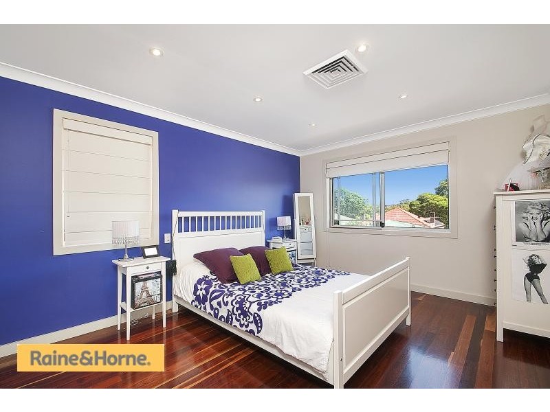 76 First Ave, Rodd Point NSW 2046