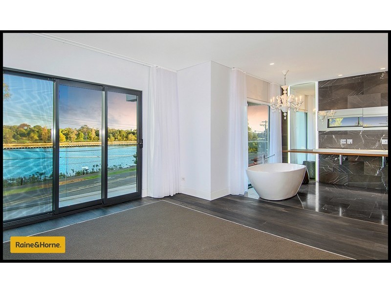 71 Henley Marine Drive, Rodd Point NSW 2046