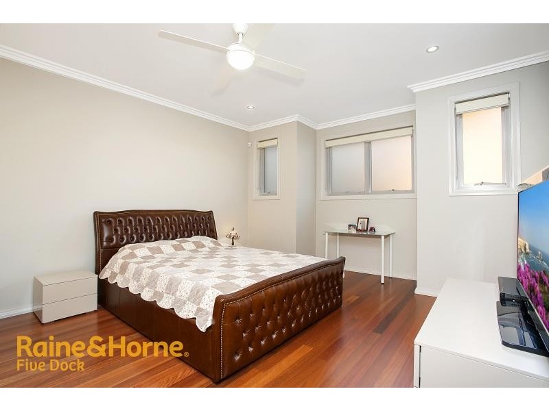 9 Duchess Avenue, Rodd Point NSW 2046