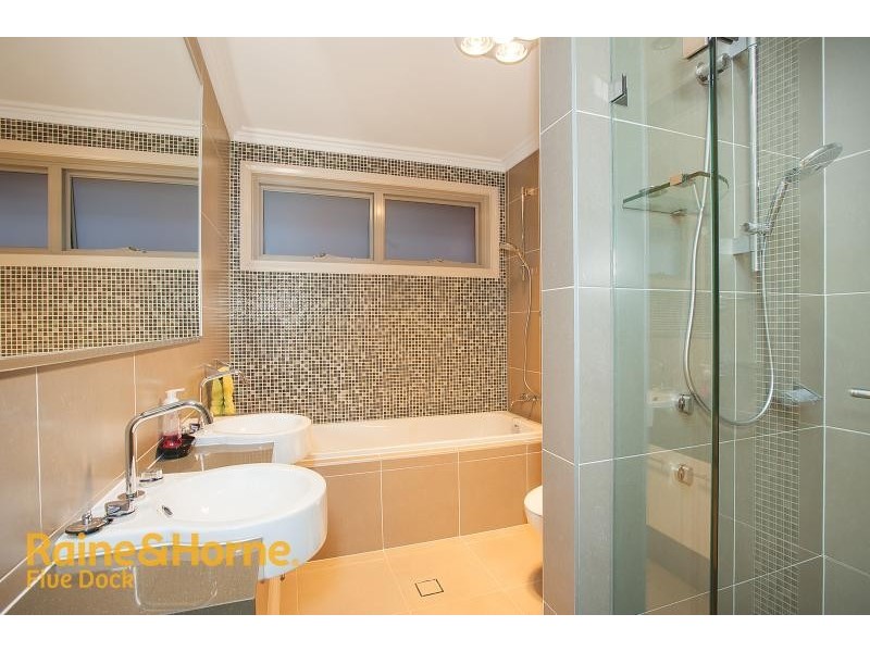 9 Duchess Avenue, Rodd Point NSW 2046