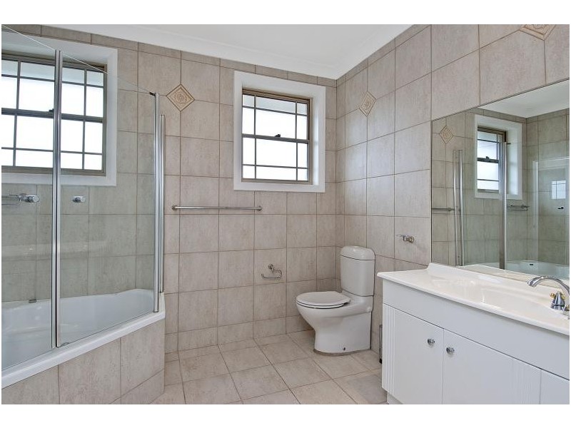 2/10 Harrabrook Ave, Five Dock NSW 2046