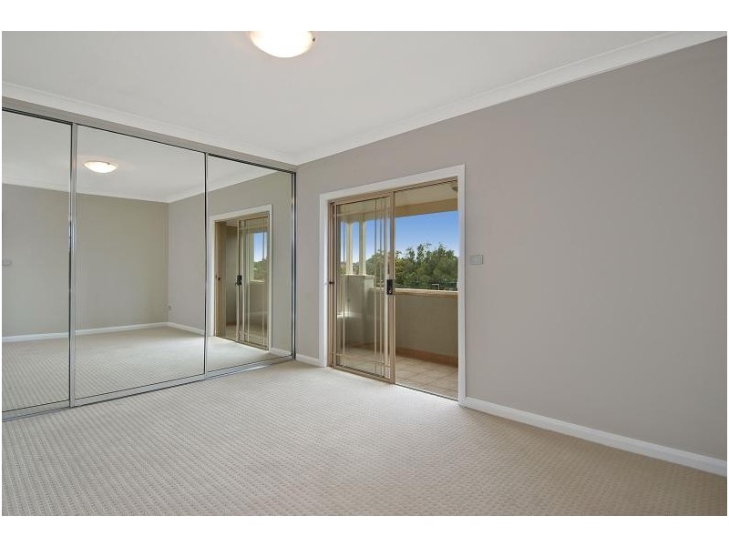 2/10 Harrabrook Ave, Five Dock NSW 2046
