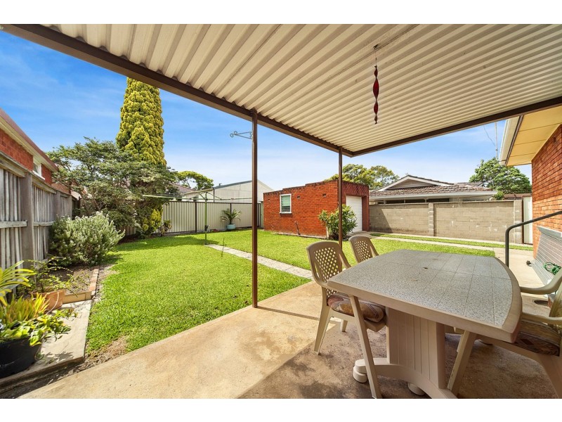2 Noble Street, Rodd Point NSW 2046