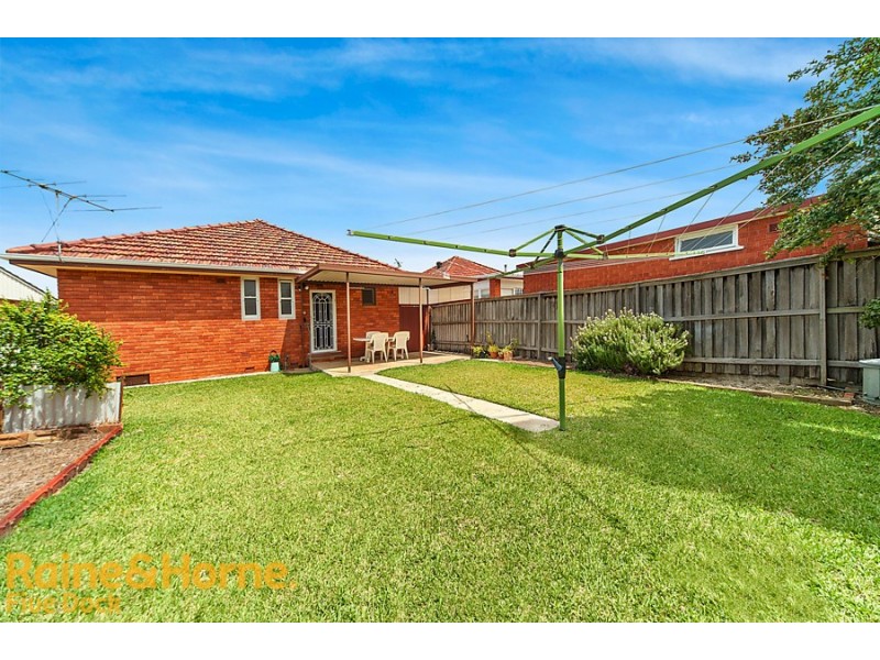 2 Noble Street, Rodd Point NSW 2046