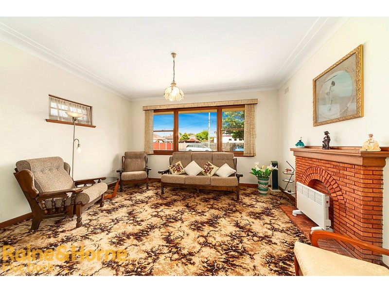 2 Noble Street, Rodd Point NSW 2046