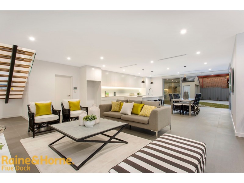 31A Arthur St (Entrance from Howley St), Rodd Point NSW 2046