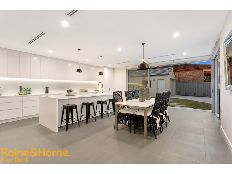 31A Arthur St (Entrance from Howley St), Rodd Point NSW 2046