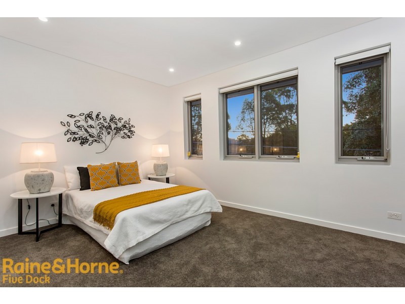 31A Arthur St (Entrance from Howley St), Rodd Point NSW 2046
