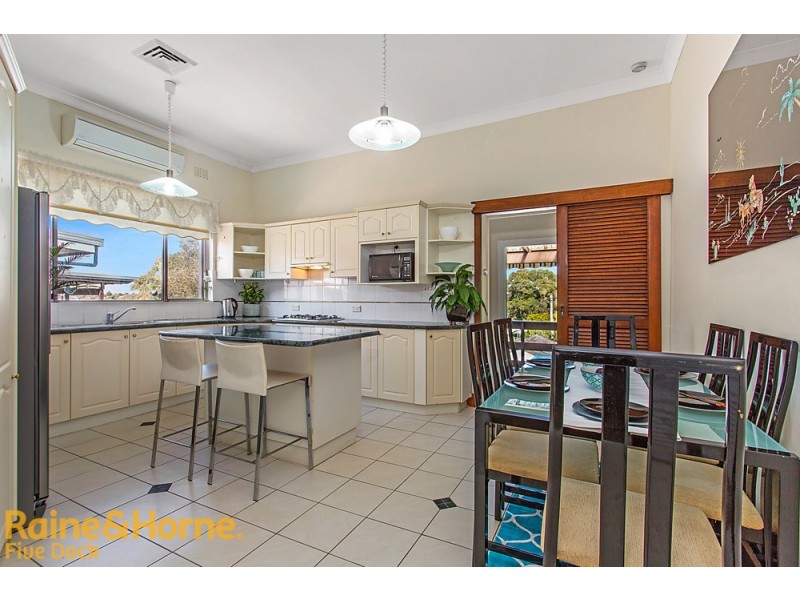 19 Brent St, Russell Lea NSW 2046
