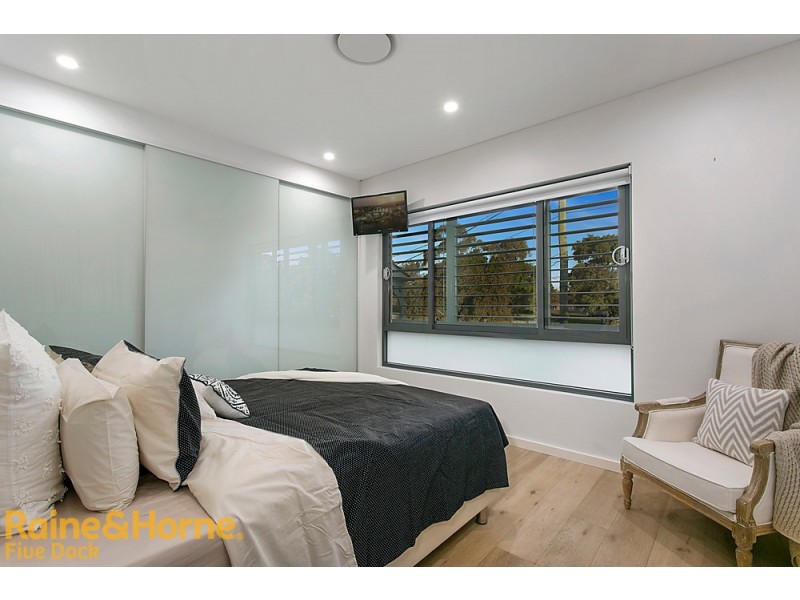 7 Henley Marine Drive, Five Dock NSW 2046