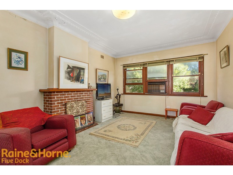 39 Princess Avenue, Rodd Point NSW 2046