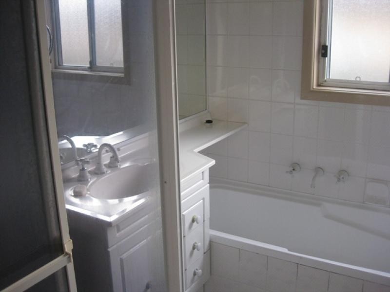 98 Yanderra Street, Condell Park NSW 2200