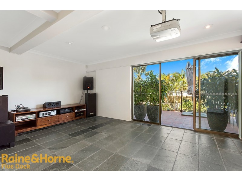 15 Undine Street, Russell Lea NSW 2046