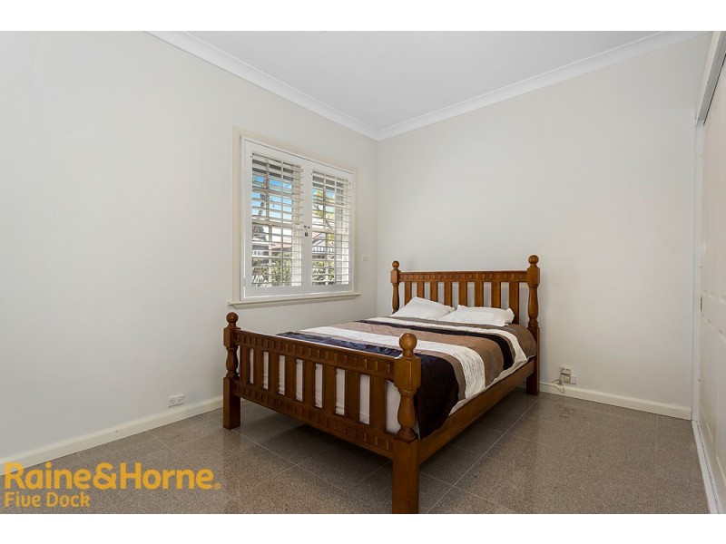 15 Undine Street, Russell Lea NSW 2046