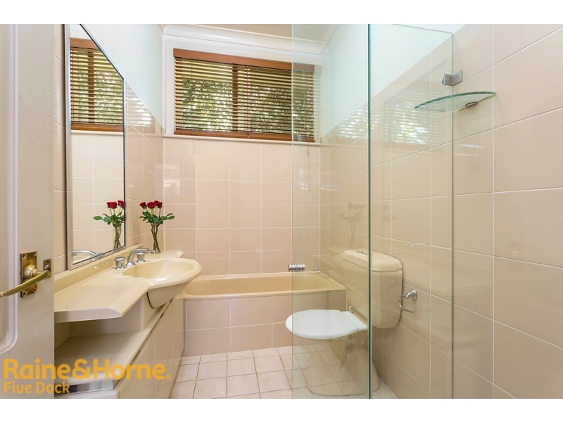 15 Undine Street, Russell Lea NSW 2046