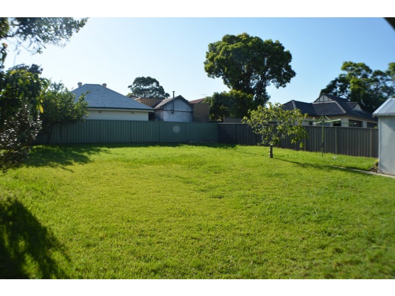 27 Hammond Ave, Croydon NSW 2132
